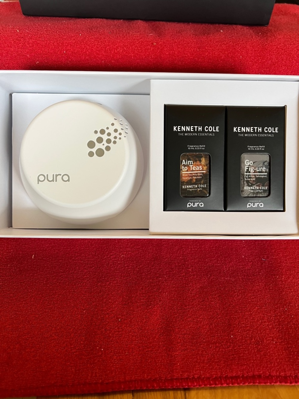 Kenneth Cole Pura Smart Home Fragrance Diffuser Set it is a smart device.